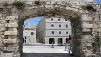 The Mystery of Spiritual Gates: 25 Urgent Prayers for the Year, 2021.